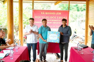 ĐỐI THOẠI TRỰC TIẾP GIỮA BÍ THƯ ĐẢNG ỦY XÃ VỚI NHÂN DÂN HAI BẢN NẬM CHÀ NỌI 1, NẬM CHÀ NỌI 2