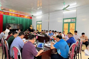 UBND XÃ QUẢNG LÂM HỌP TRIỂN KHAI MỘT SỐ NỘI DUNG VỀ BẦU TRƯỞNG BẢN VÀ GIẢI QUYẾT CHẾ ĐỘ CHÍNH SÁCH